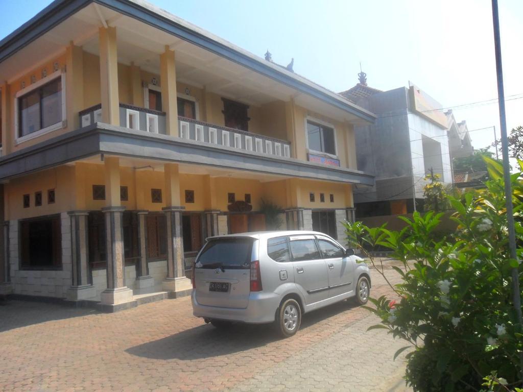 Hotel Sentral Pabean Buleleng Extérieur photo